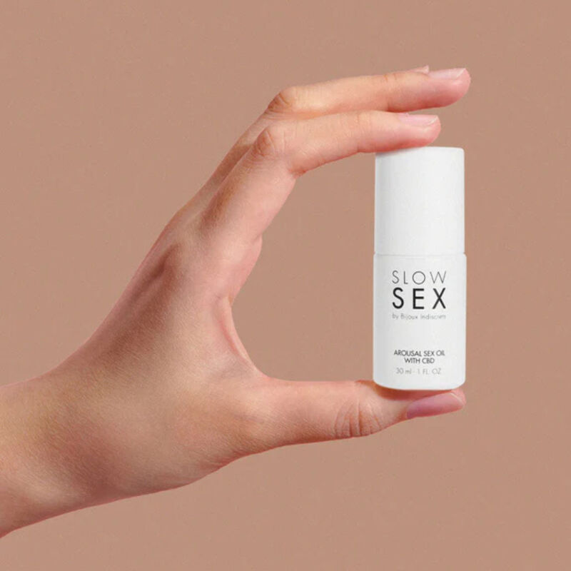 BIJOUX - SLOW SEX HUILE DE MASSAGE SEXUEL AU CBD 30 ML - Sensualia