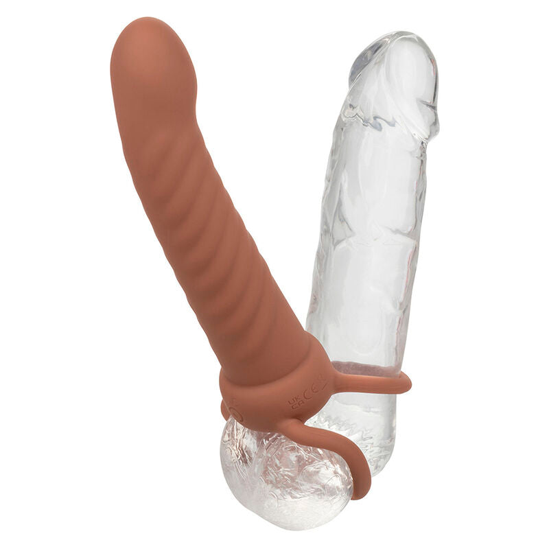 CALEXOTICS - MAXX RIBBED DOUBLE PÉNÉTRATEUR 10 VIBRATIONS MARRON - Sensualia