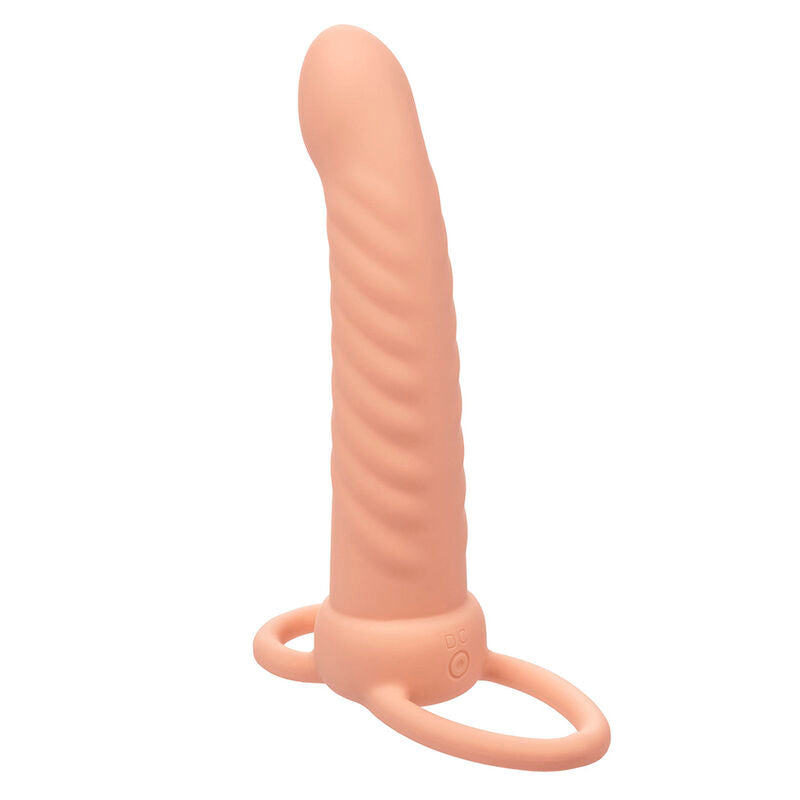 CALEXOTICS - MAXX DOUBLE PÉNÉTRATEUR NERVURÉ 10 VIBRATIONS FLESH - Sensualia