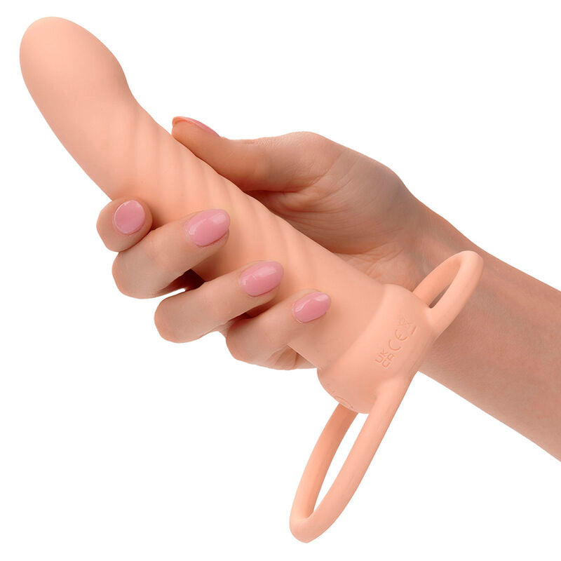 CALEXOTICS - MAXX DOUBLE PÉNÉTRATEUR NERVURÉ 10 VIBRATIONS FLESH - Sensualia
